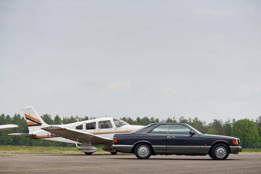  Mercedes-Benz 560 SEC (C126) 1985 года  (фото 28 из 35)